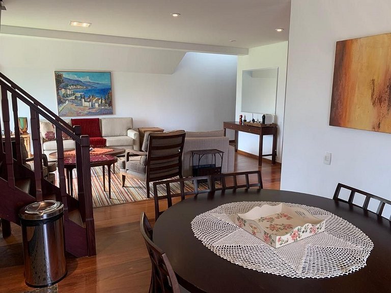 Precioso Dúplex en Campos do Jordão