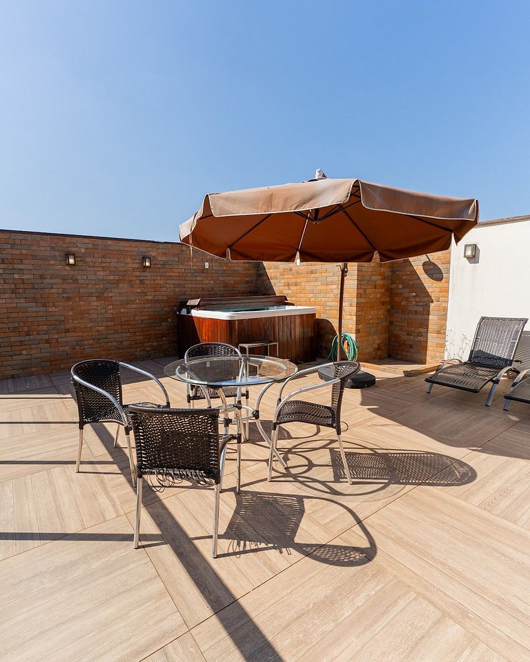 Duplex com Jacuzzi em Riviera