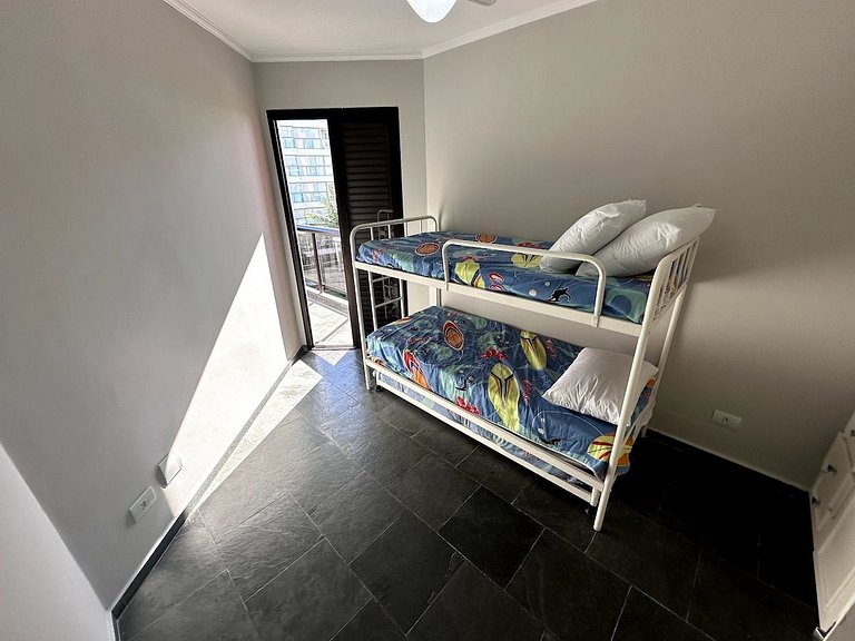 Apartamento pé na areia em Riviera de São Lourenço