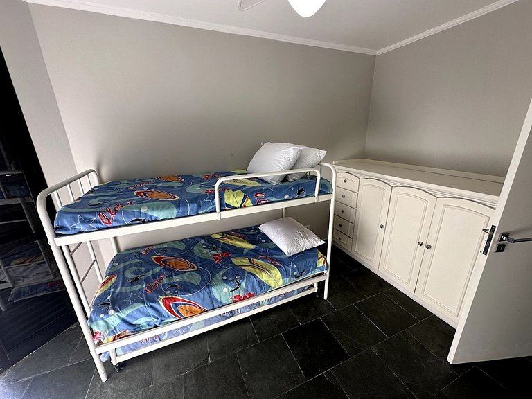 Apartamento pé na areia em Riviera de São Lourenço