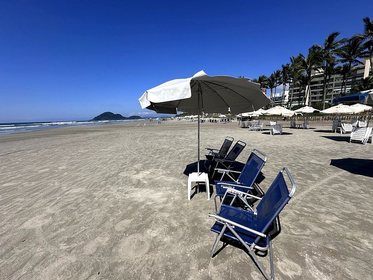 Apartment right on the sand in Riviera de São Lourenço