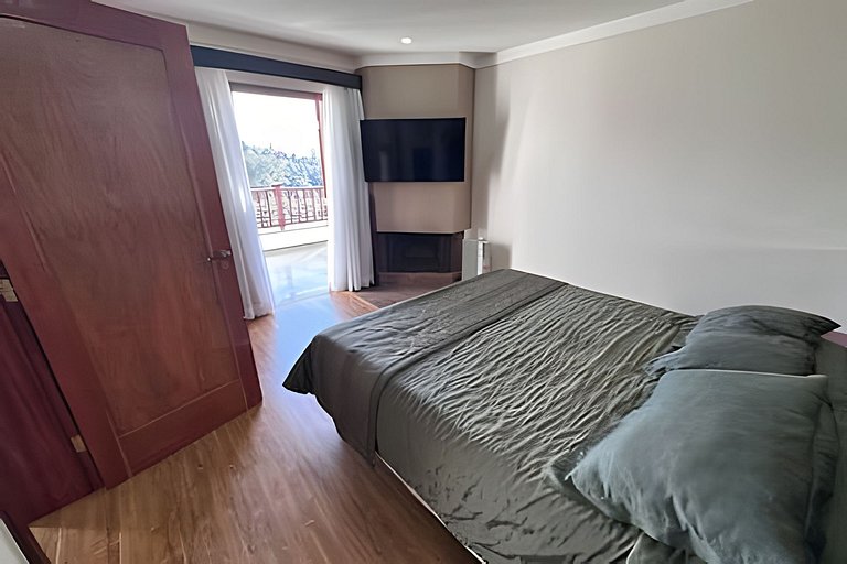 Home Green Home - Vista para as montanhas