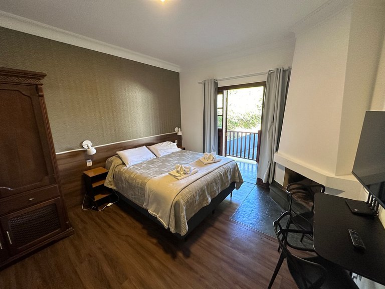 Cama Queen com arrumação diária