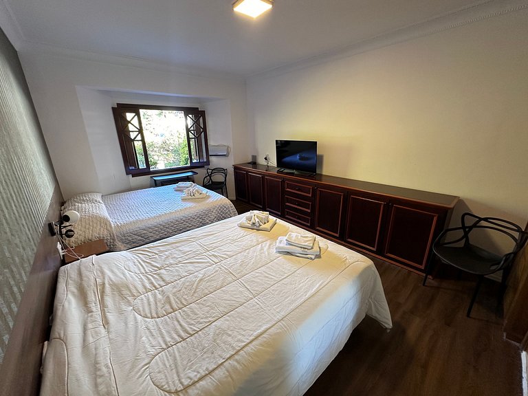 Camas Queen com serviço de hotel