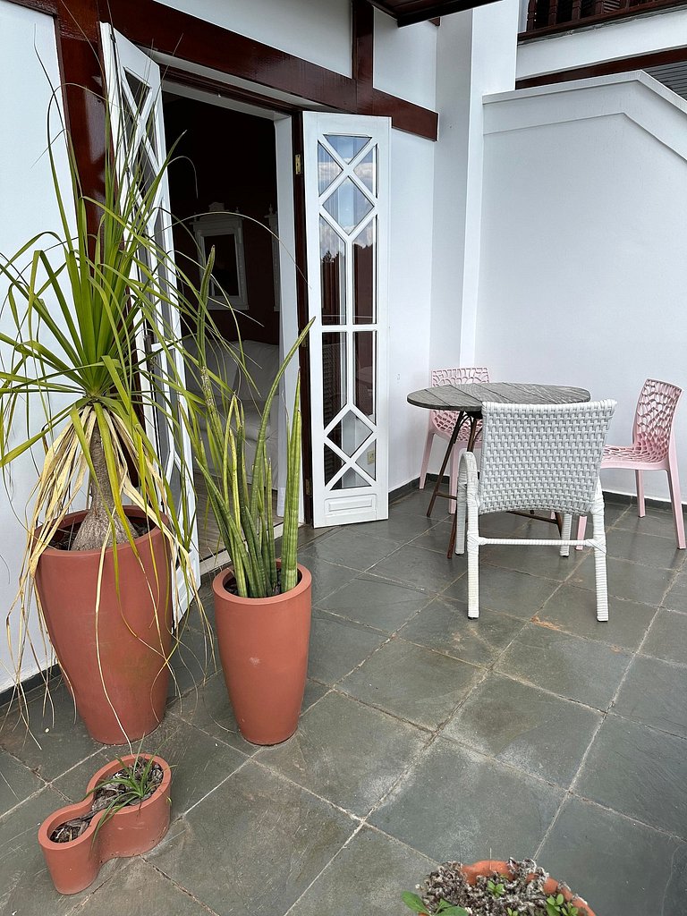 Pink apartment in Castelo for Family