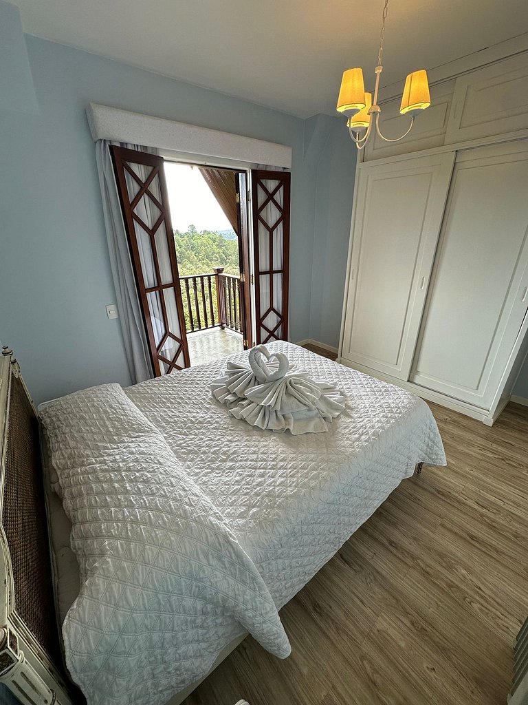 Pink apartment in Castelo for Family