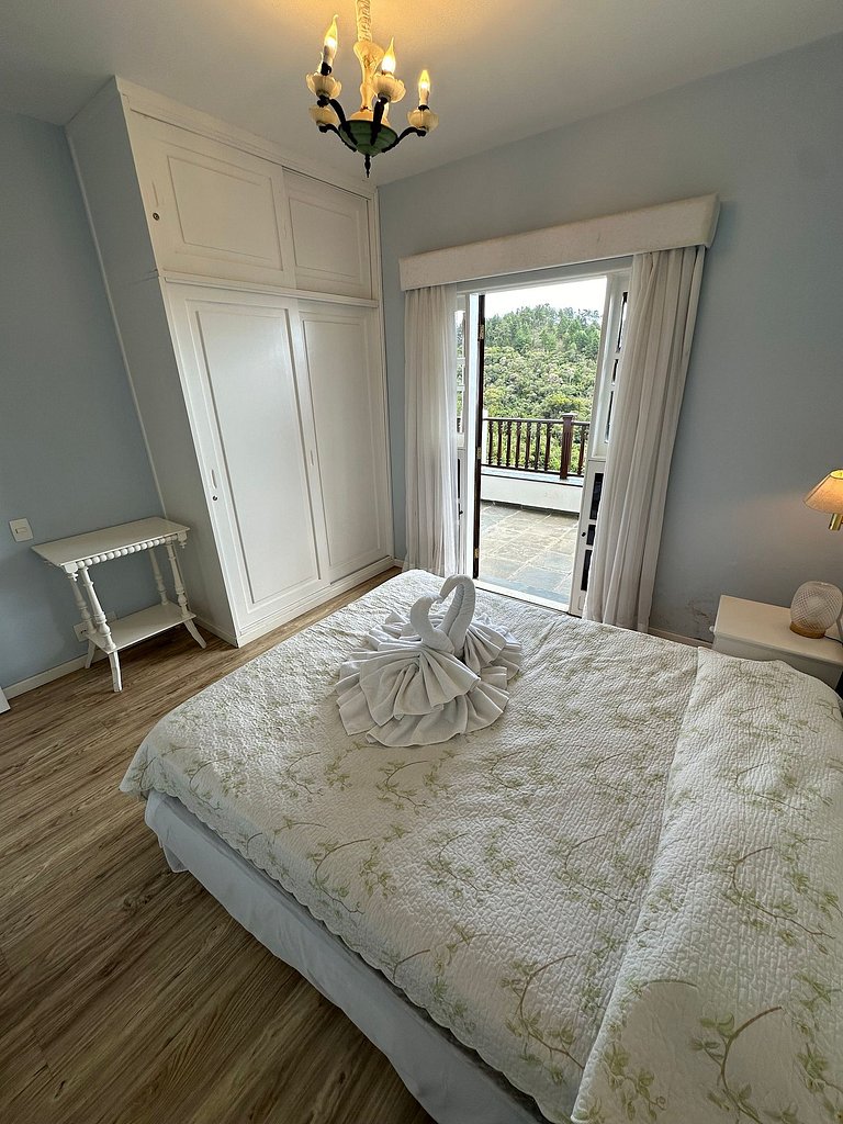 Pink apartment in Castelo for Family