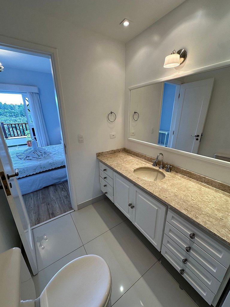 Pink apartment in Castelo for Family