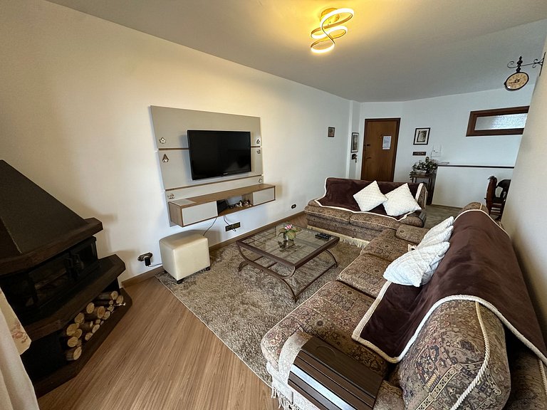 Flat at Castle Quatre Saisons w/ Swimming Pool