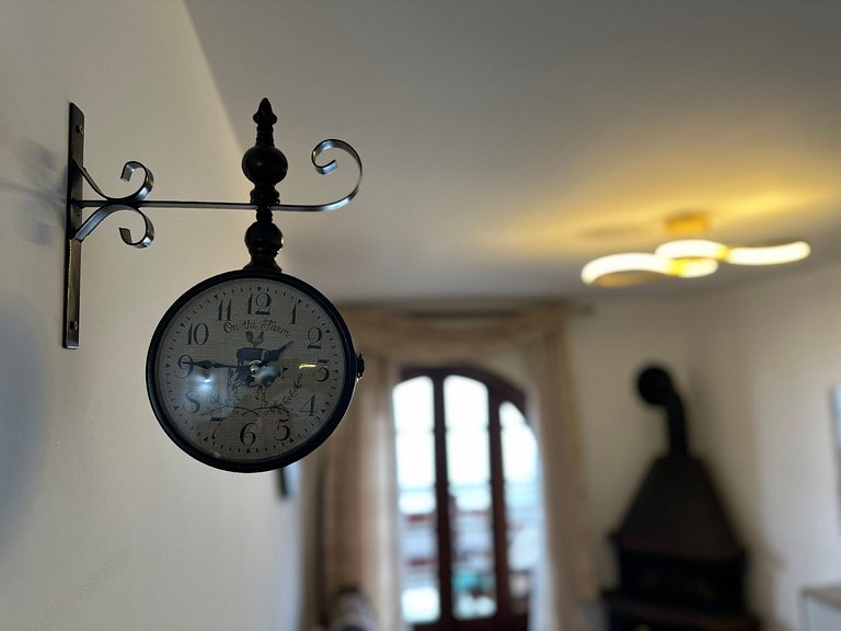 Flat at Castle Quatre Saisons w/ Swimming Pool