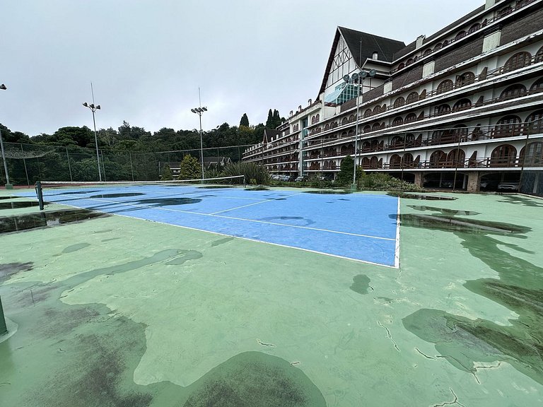 Flat at Castle Quatre Saisons w/ Swimming Pool