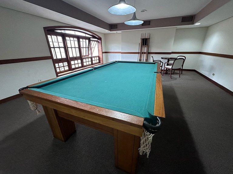 Flat at Castle Quatre Saisons w/ Swimming Pool