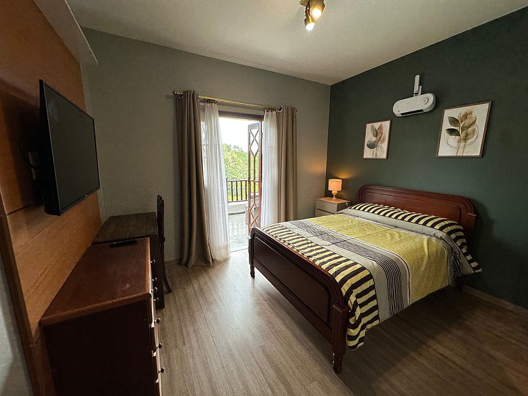 Flat com Lareira e Banheira | Home Green Home - Campos