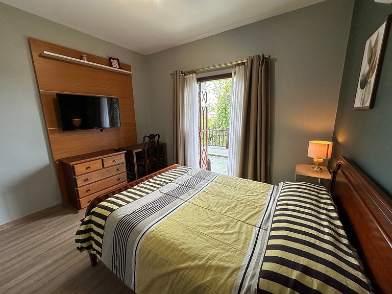 Flat com Lareira e Banheira | Home Green Home - Campos