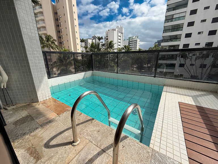 Ap com Piscina e Churrasqueira Privativa