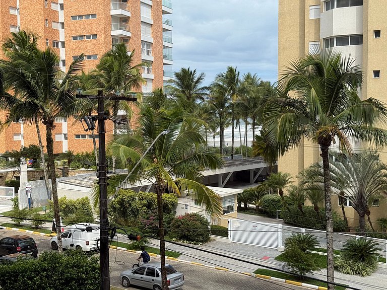 Ap com Piscina e Churrasqueira Privativa