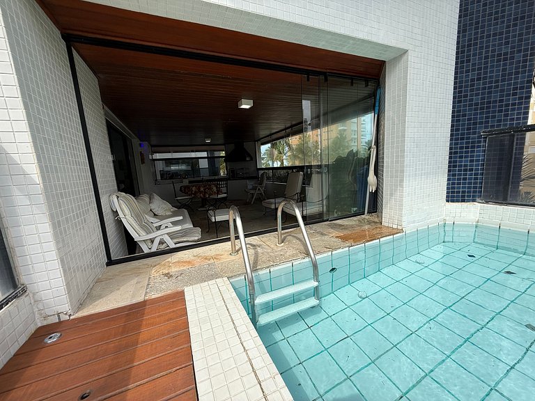 Ap com Piscina e Churrasqueira Privativa