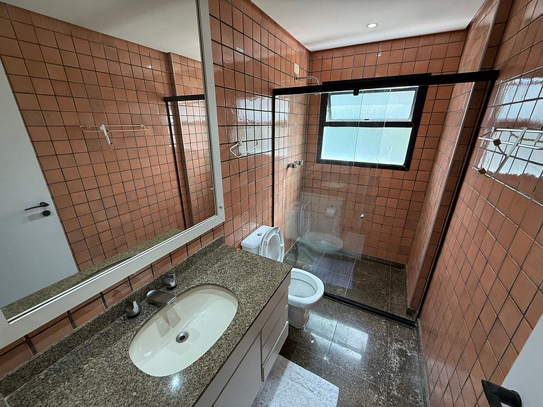 Ap com Piscina e Churrasqueira Privativa