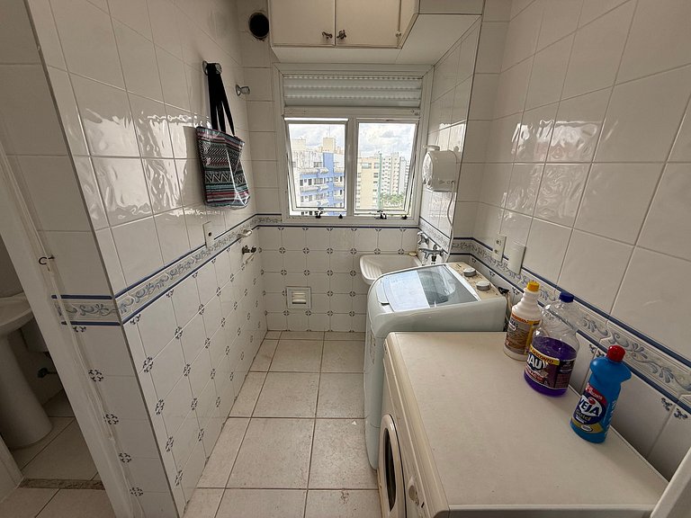 Ático con piscina privada y vistas al mar