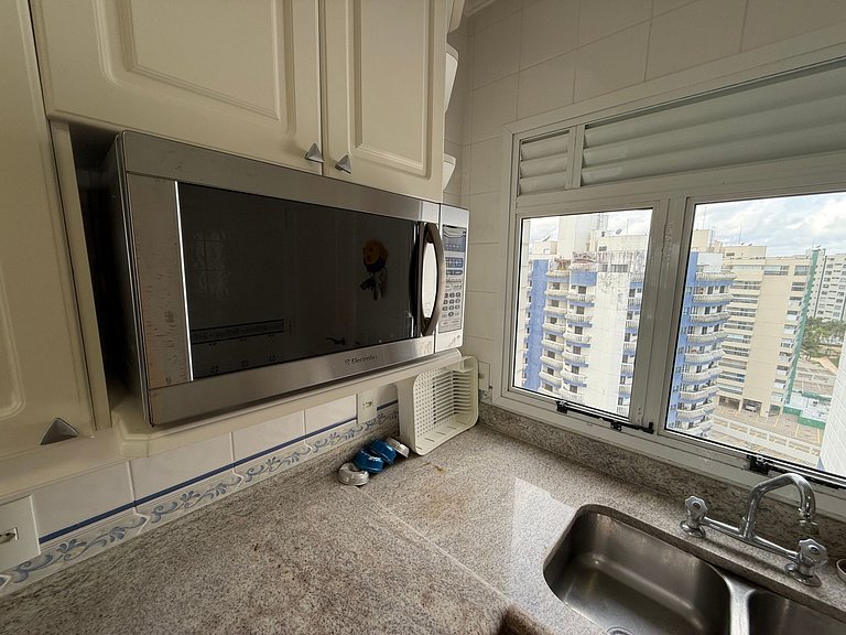 Ático con piscina privada y vistas al mar