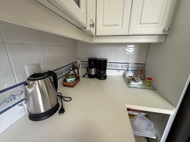 Ático con piscina privada y vistas al mar