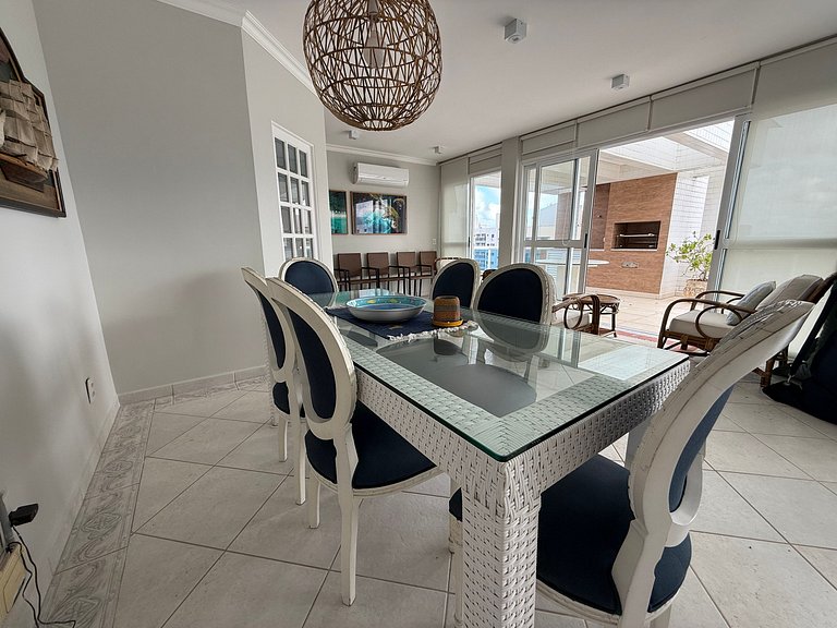 Penthouse with Private Pool and Sea View