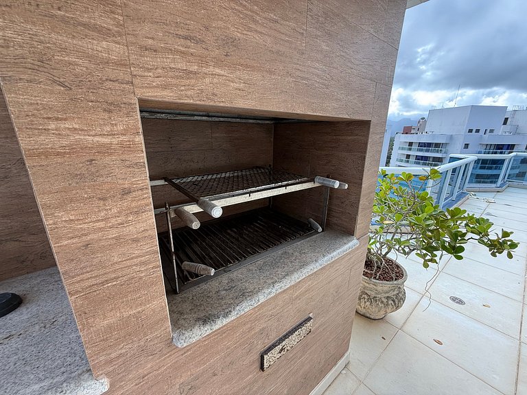 Penthouse with Private Pool and Sea View