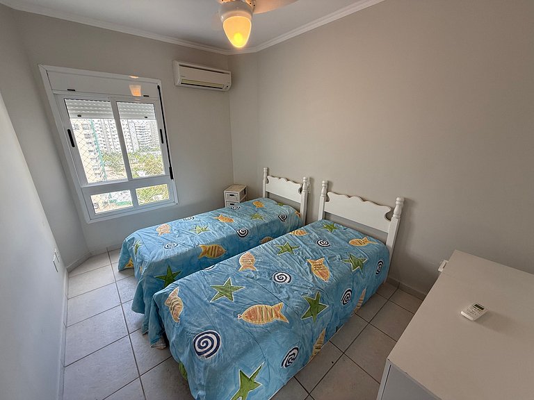 Ático con piscina privada y vistas al mar