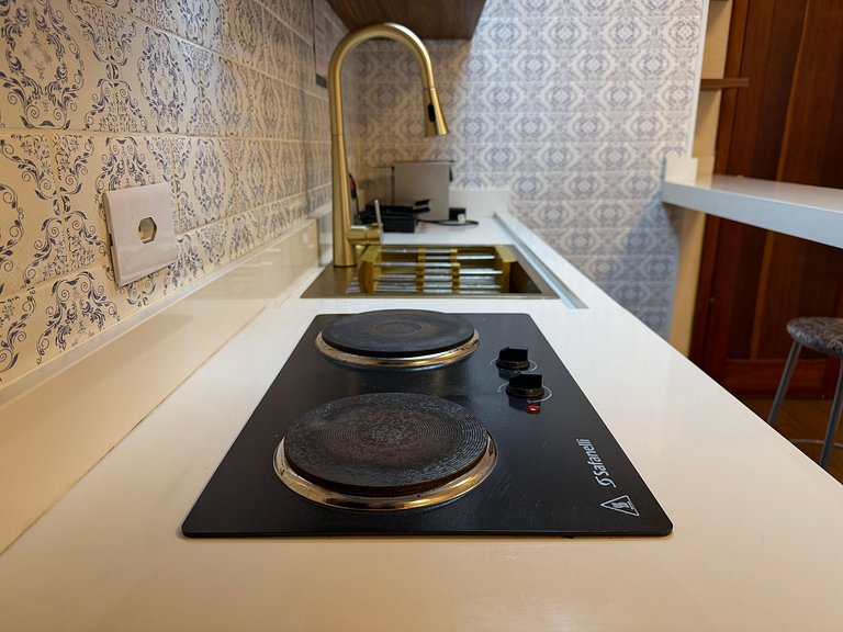 Flat reformado com cozinha no Home Green Home