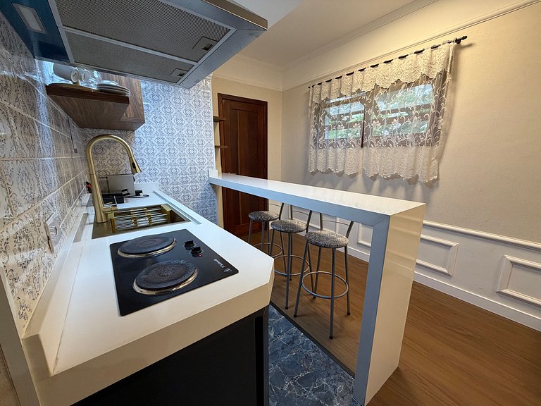 Flat Reformado com Cozinha | Home Green Home