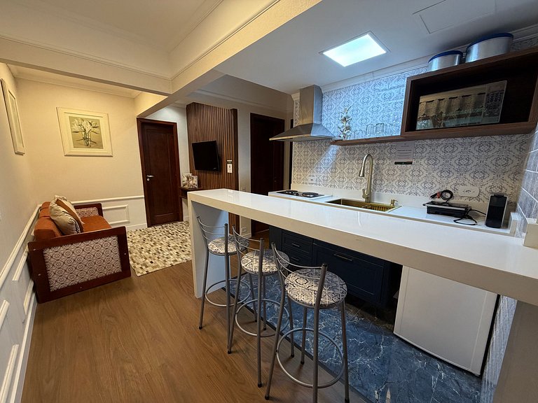 Flat reformado com cozinha no Home Green Home