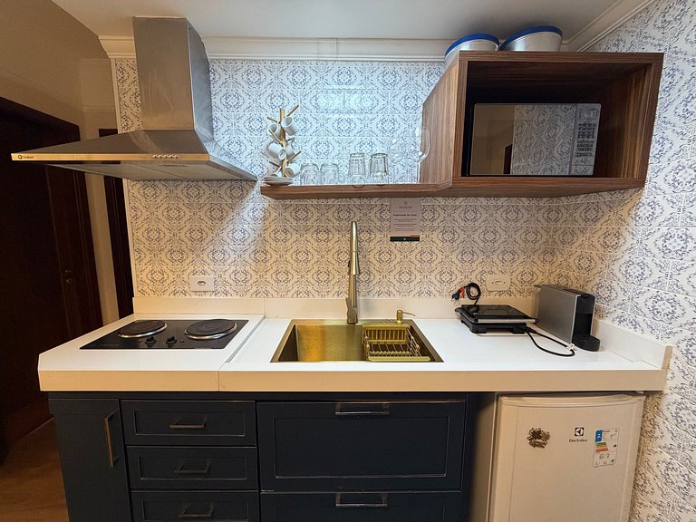 Flat reformado com cozinha no Home Green Home