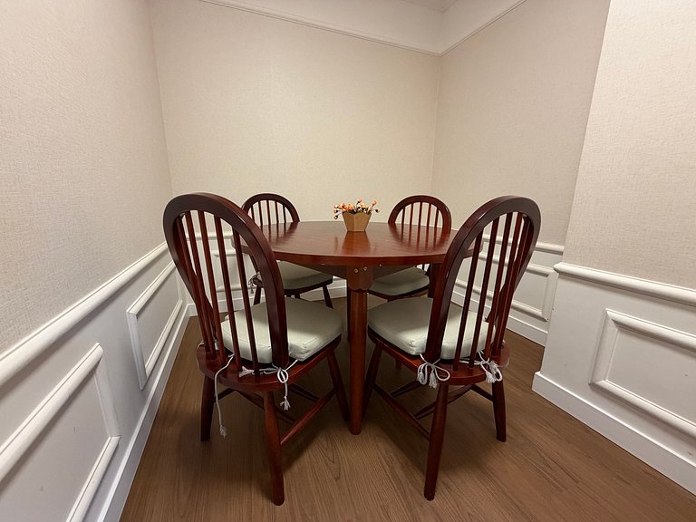 Flat Castle Home Green Home