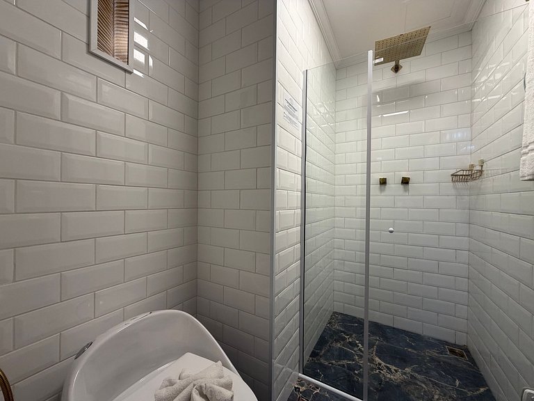 Flat Castle Home Green Home