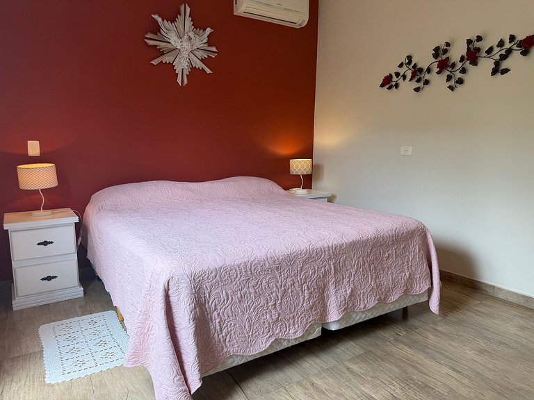 Casa completa en Juquehy con servicio de playa.