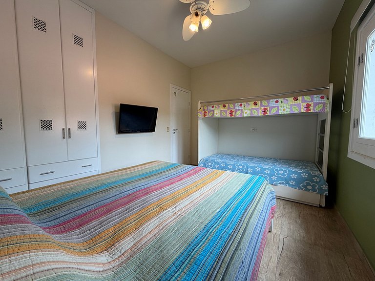 Complete house in Juquehy with beach service.