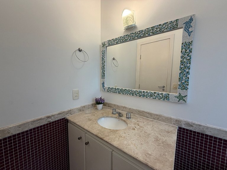 Complete house in Juquehy with beach service.