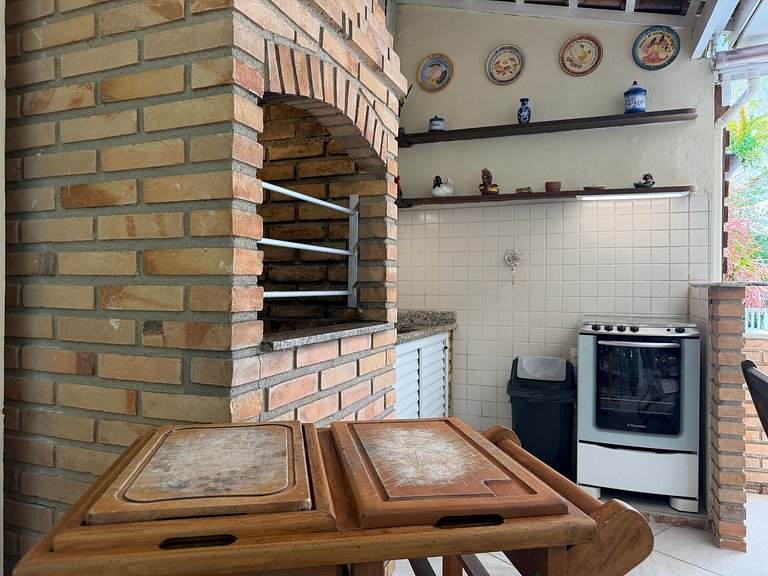 Casa completa em Juquehy com Serviço de praia