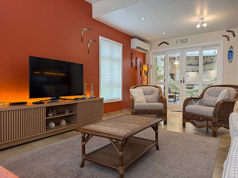 Complete house in Juquehy with beach service.