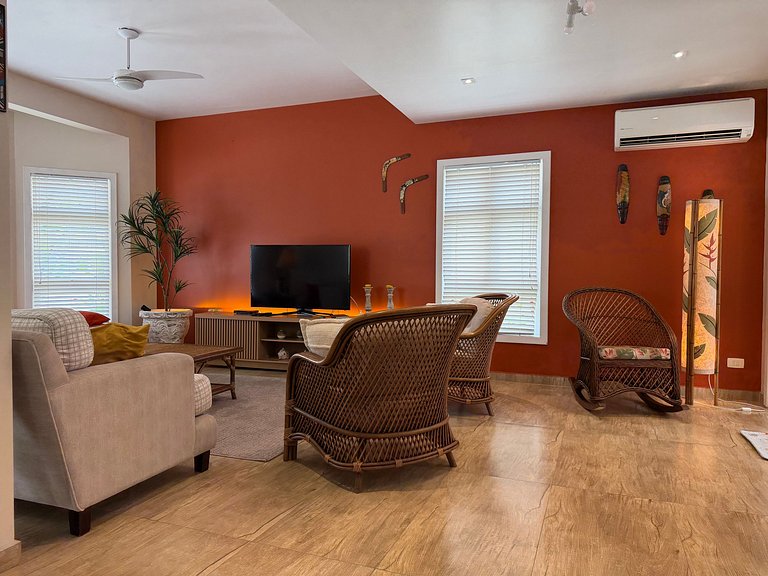 Casa completa em Juquehy com Serviço de praia