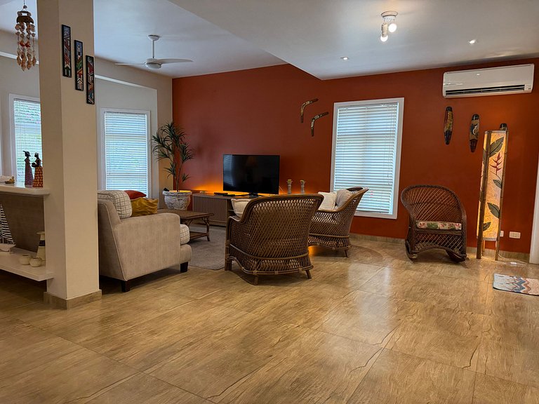 Complete house in Juquehy with beach service.