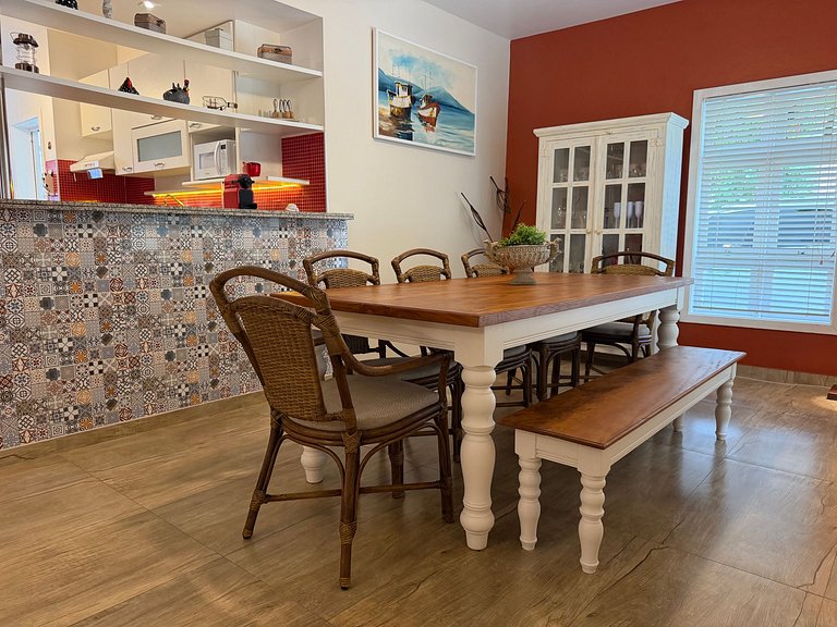 Complete house in Juquehy with beach service.