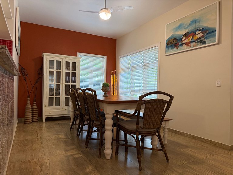 Complete house in Juquehy with beach service.