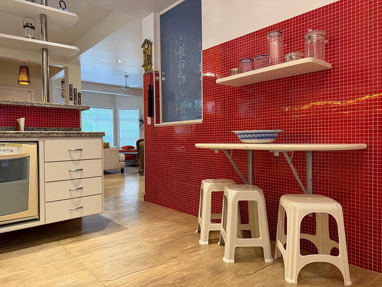 Casa completa en Juquehy con servicio de playa.