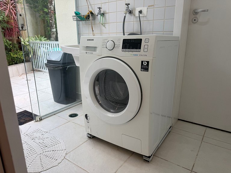 Complete house in Juquehy with beach service.