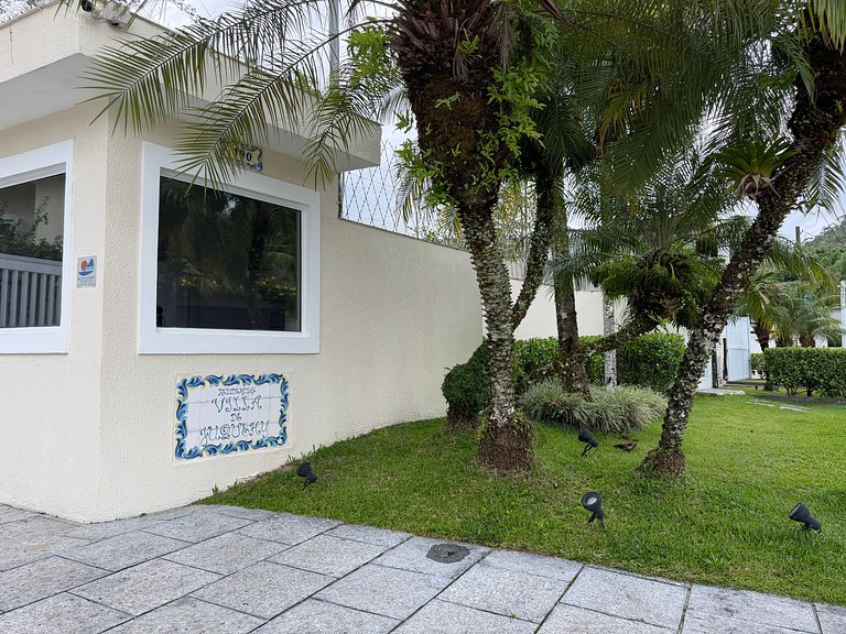 Complete house in Juquehy with beach service.