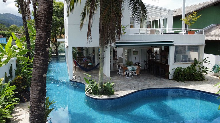 House with 5 bedrooms, sauna, and private pool