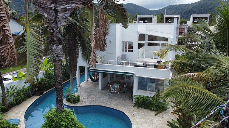 House with 5 bedrooms, sauna, and private pool