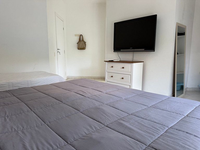 Casa com 5 quartos / Saúna e Piscina Privativa