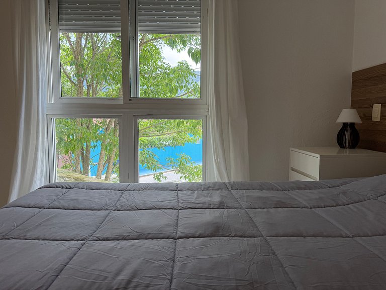 Casa com 5 quartos / Saúna e Piscina Privativa